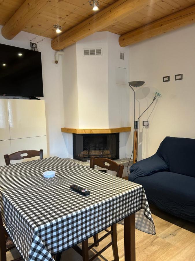 Casa Malva Appartamento Marisa Ed Appartamento Bouganville Cossogno 外观 照片